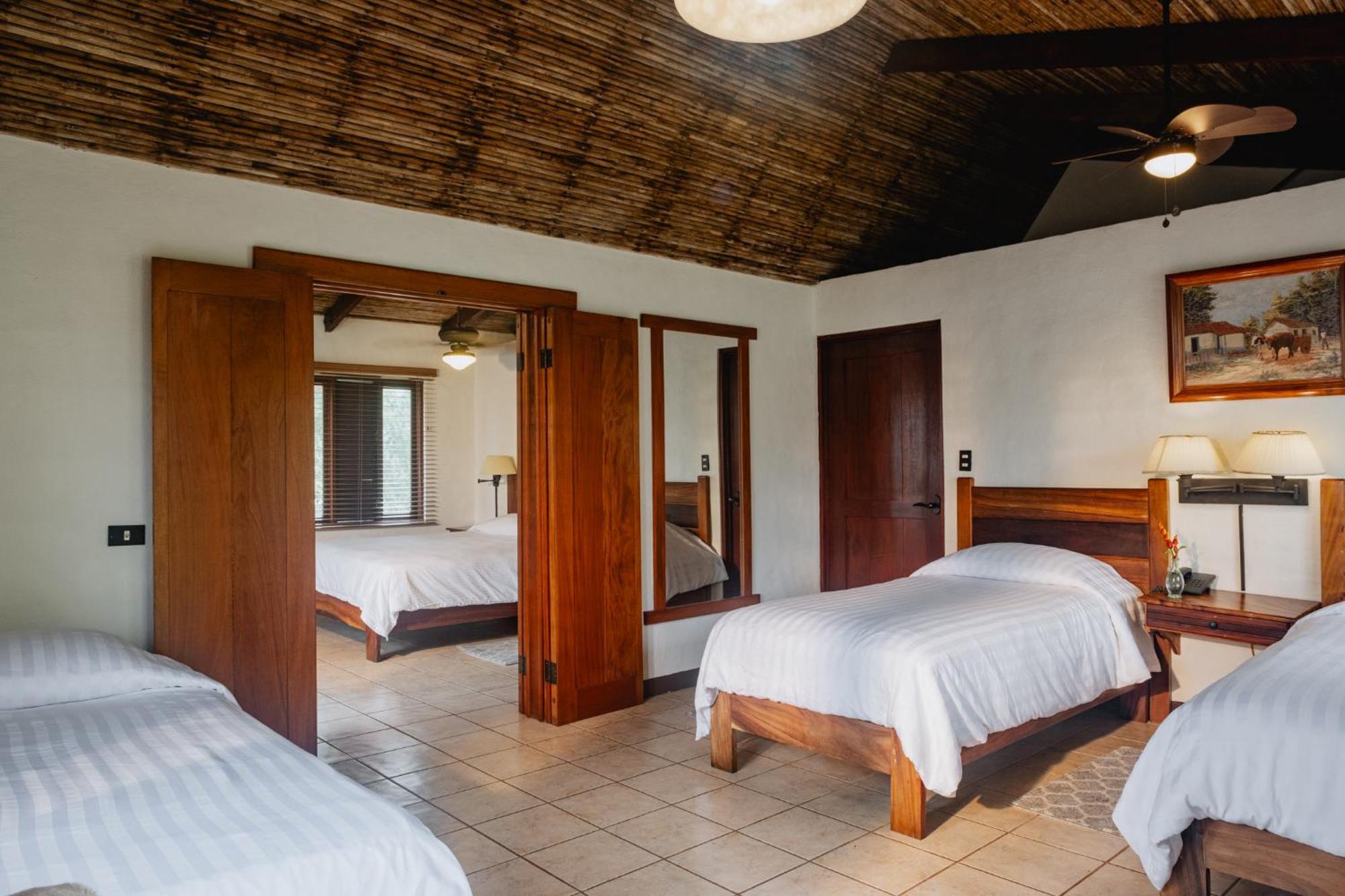Villa Blanca Cloud Forest Hotel & Retreat San Ramón Habitación foto