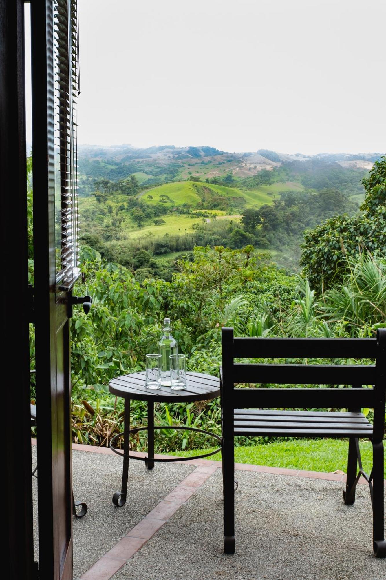 Villa Blanca Cloud Forest Hotel & Retreat San Ramón Habitación foto
